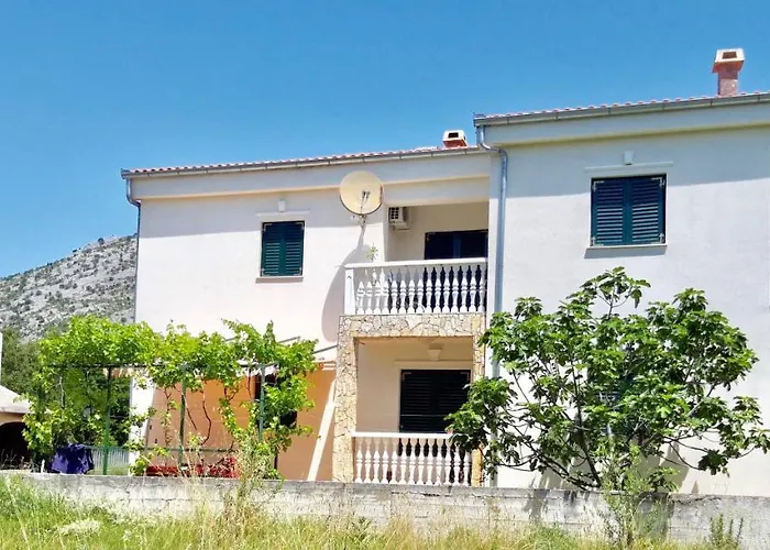 Apartment Pepa Starigrad Paklenica